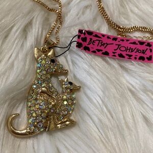 Betsey Johnson Gold Kangaroo mom and Joey 🦘 Necklace